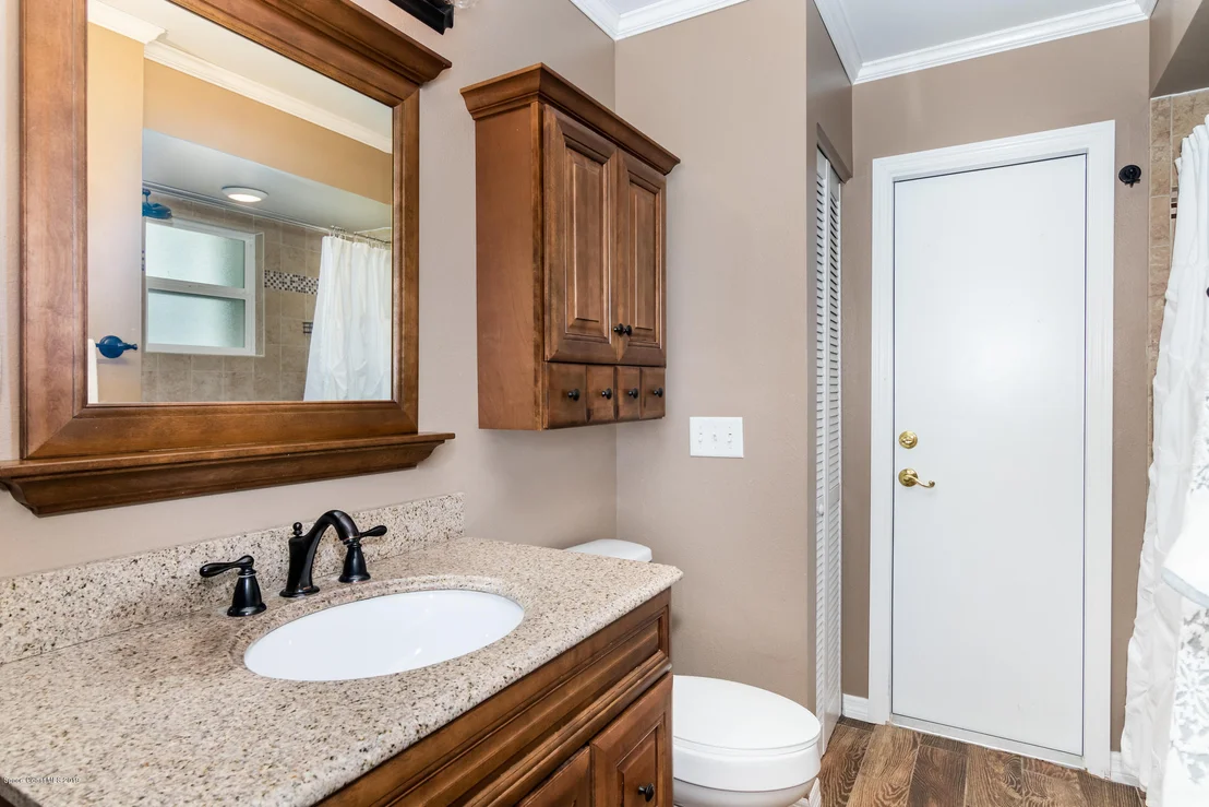 Photo of 6095 Adina Road