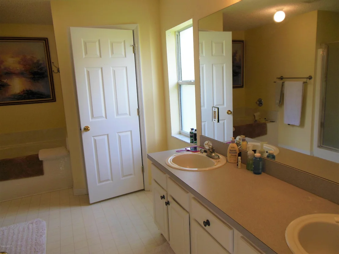 Photo of 1650 Whitman Drive