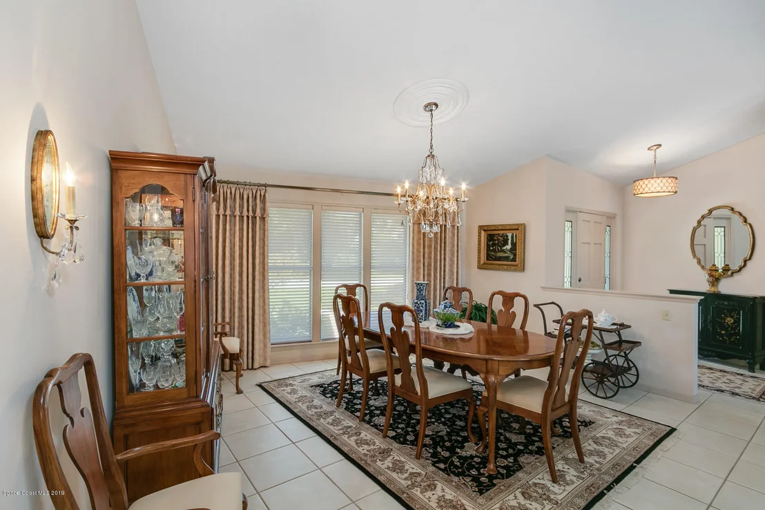 Photo of 610 Rossmoor Circle
