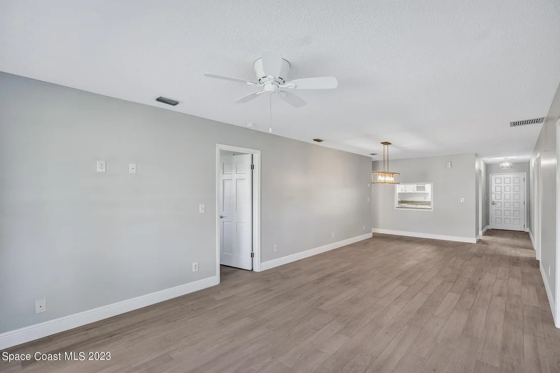 Photo of 224 Chalet Avenue