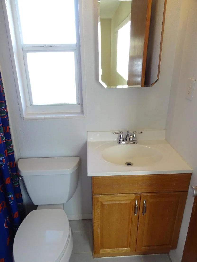 Photo of 954 Kings Post Road