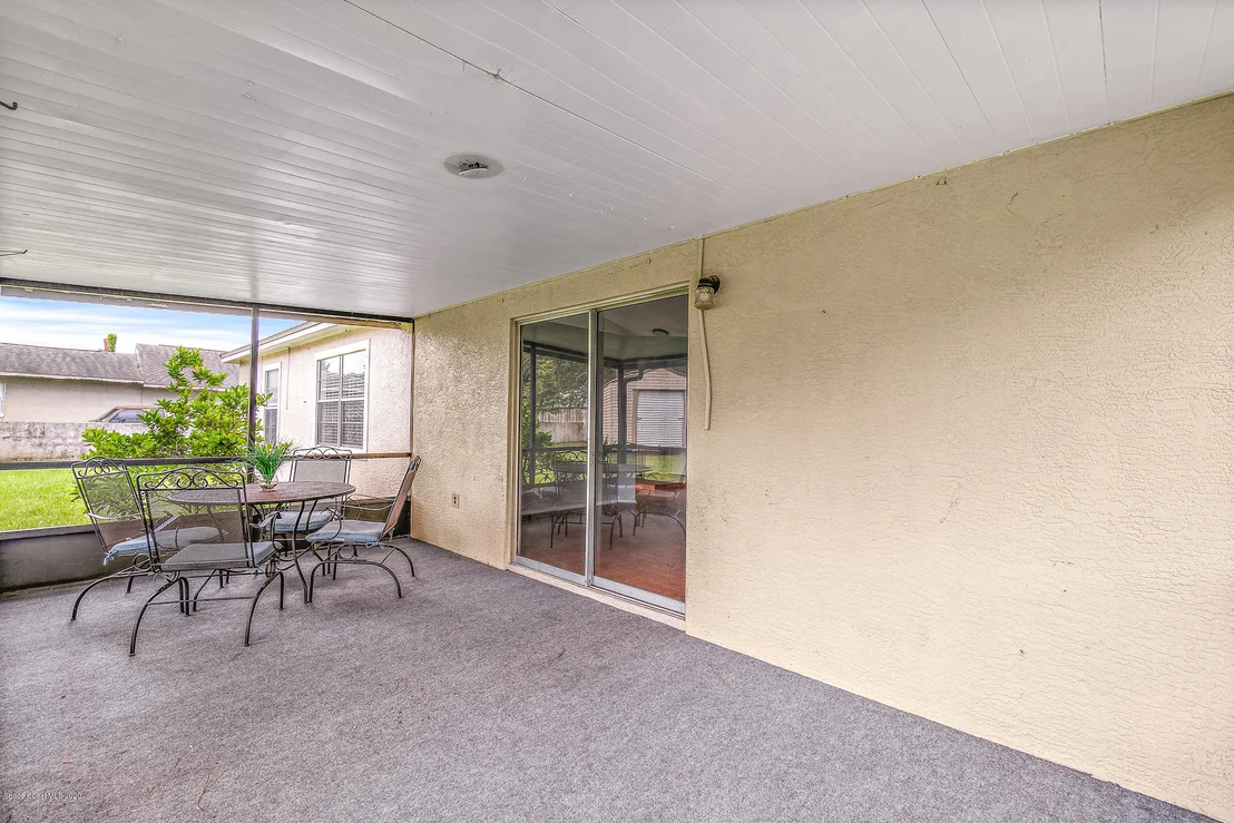 Photo of 6437 Fairchild Avenue
