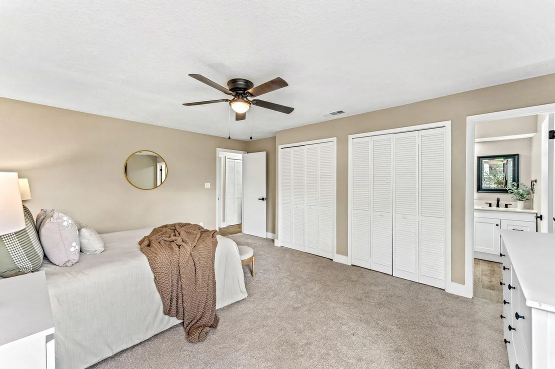 Photo of 4695 Robert Street
