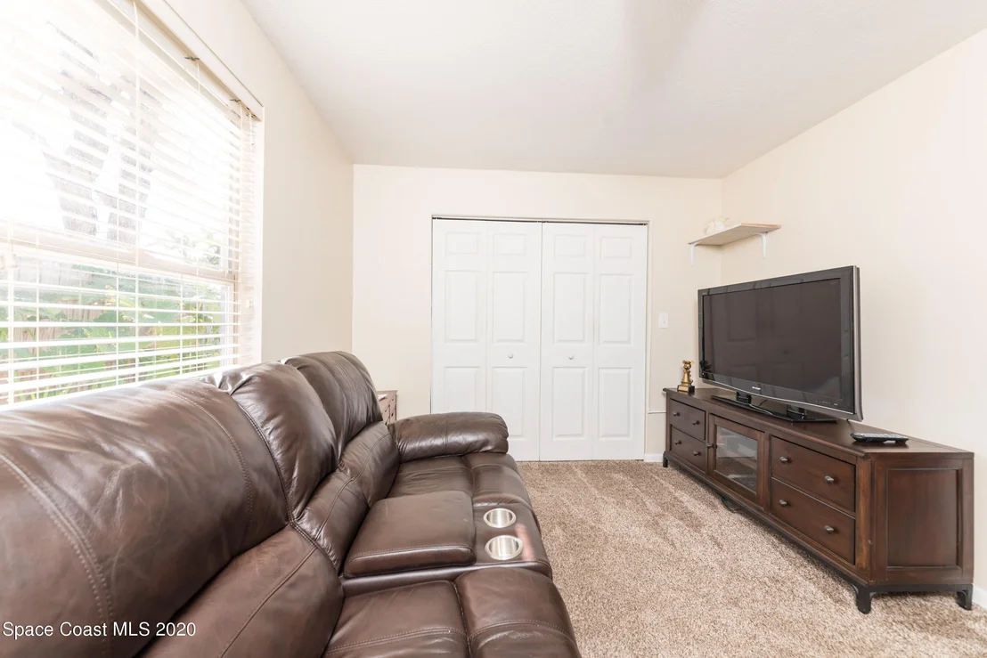 Photo of 1032 George Avenue