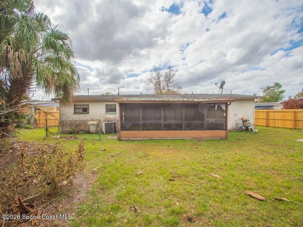 Photo of 1076 Madrid Road