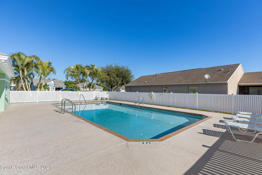 Photo of 2149 Redwood Circle