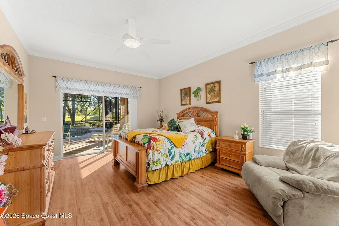 Photo of 1811 Admiralty Boulevard