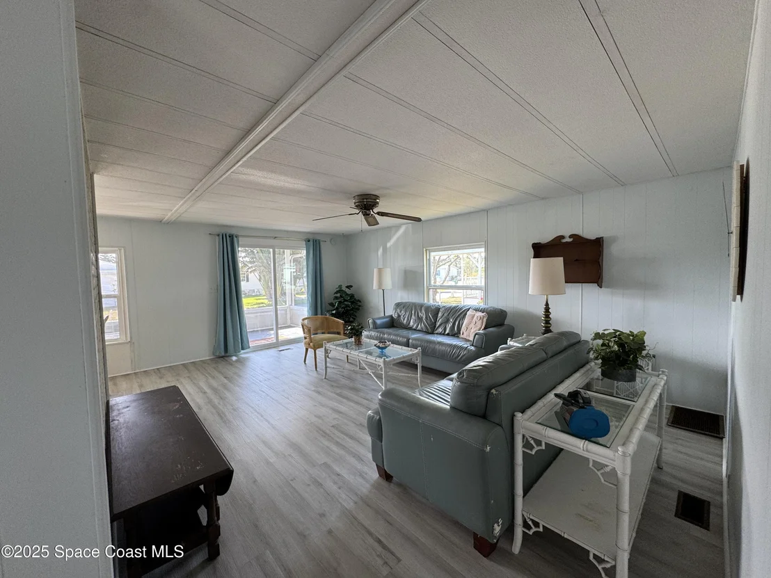 Photo of 939 Laurel Circle