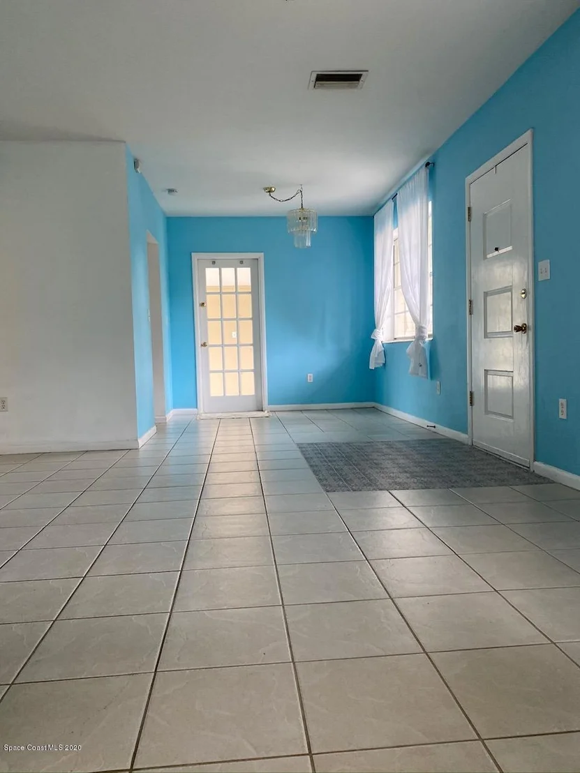 Photo of 920 Glenmore Circle