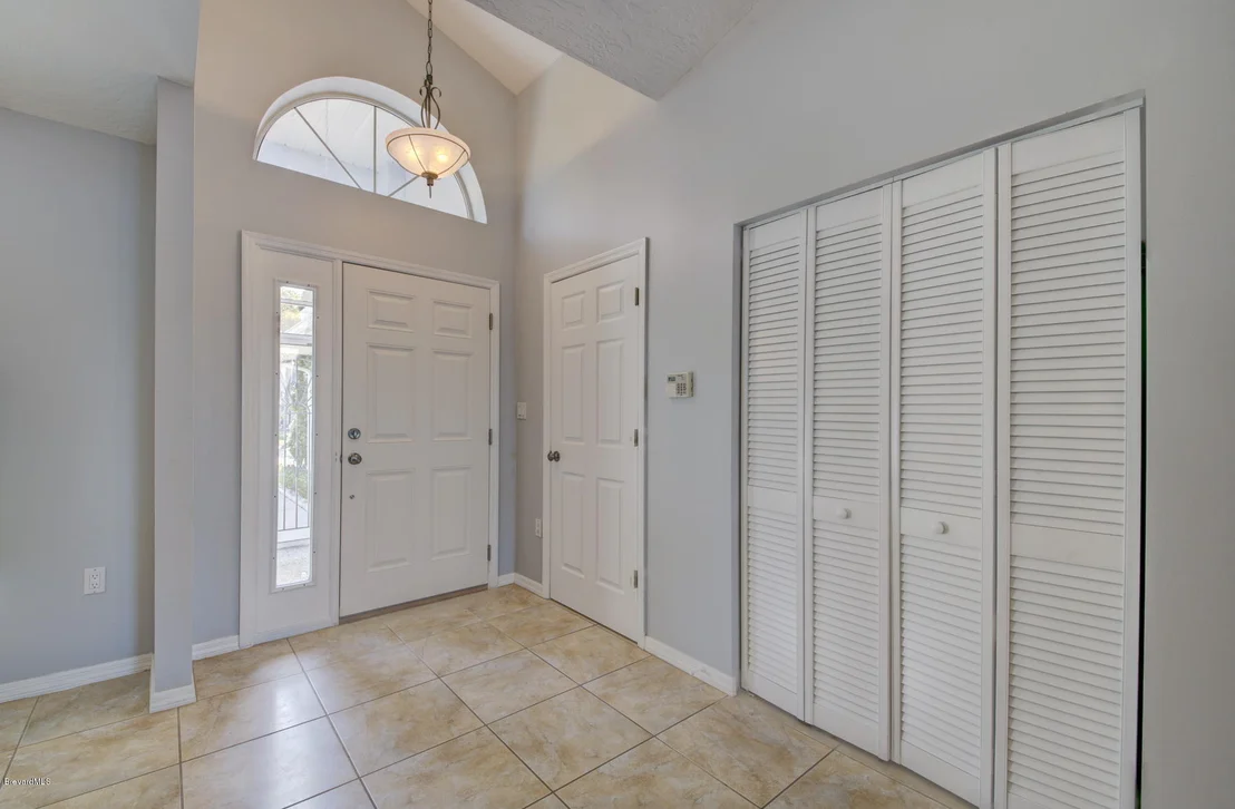 Photo of 2084 Lionel Drive