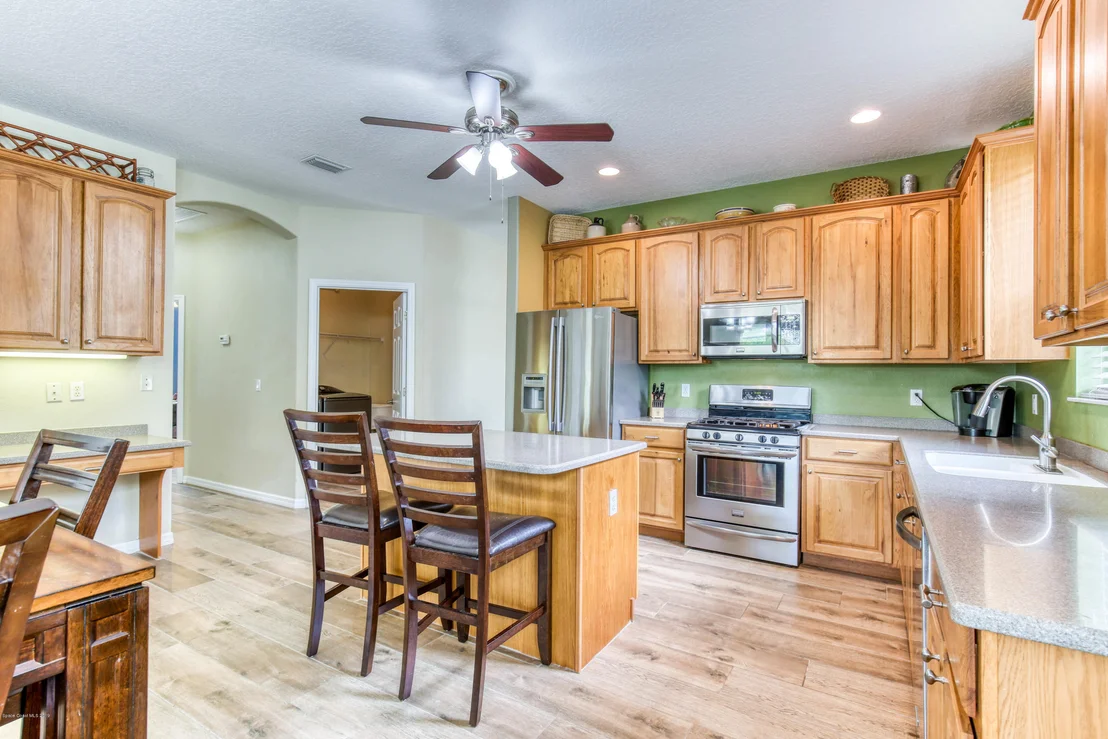 Photo of 4611 Portage Trail