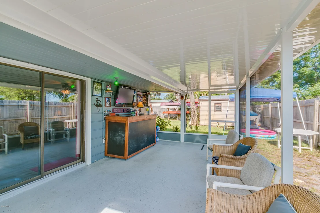 Photo of 1376 Lillian Lane