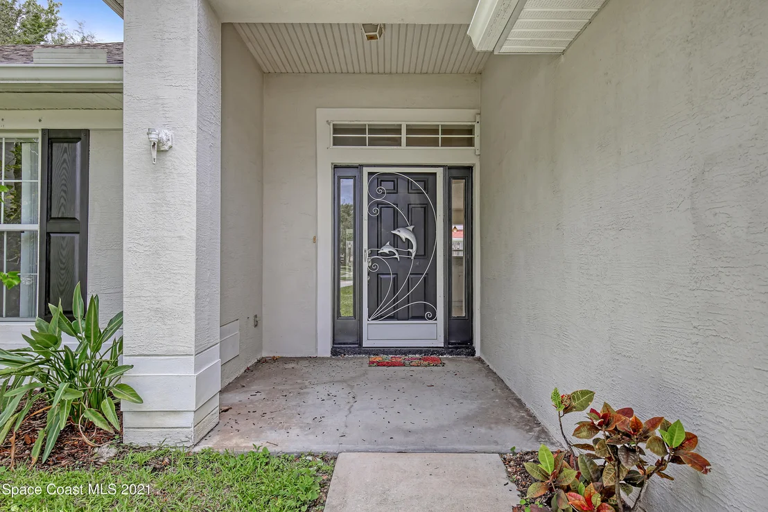 Photo of 1004 Kingfisher Way