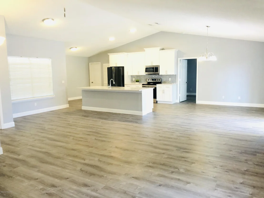 Photo of 151 Twin Lakes Road