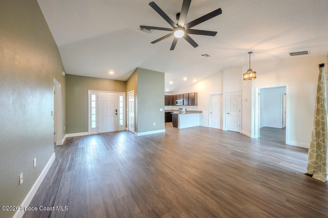 Photo of 2655 Laurel Road