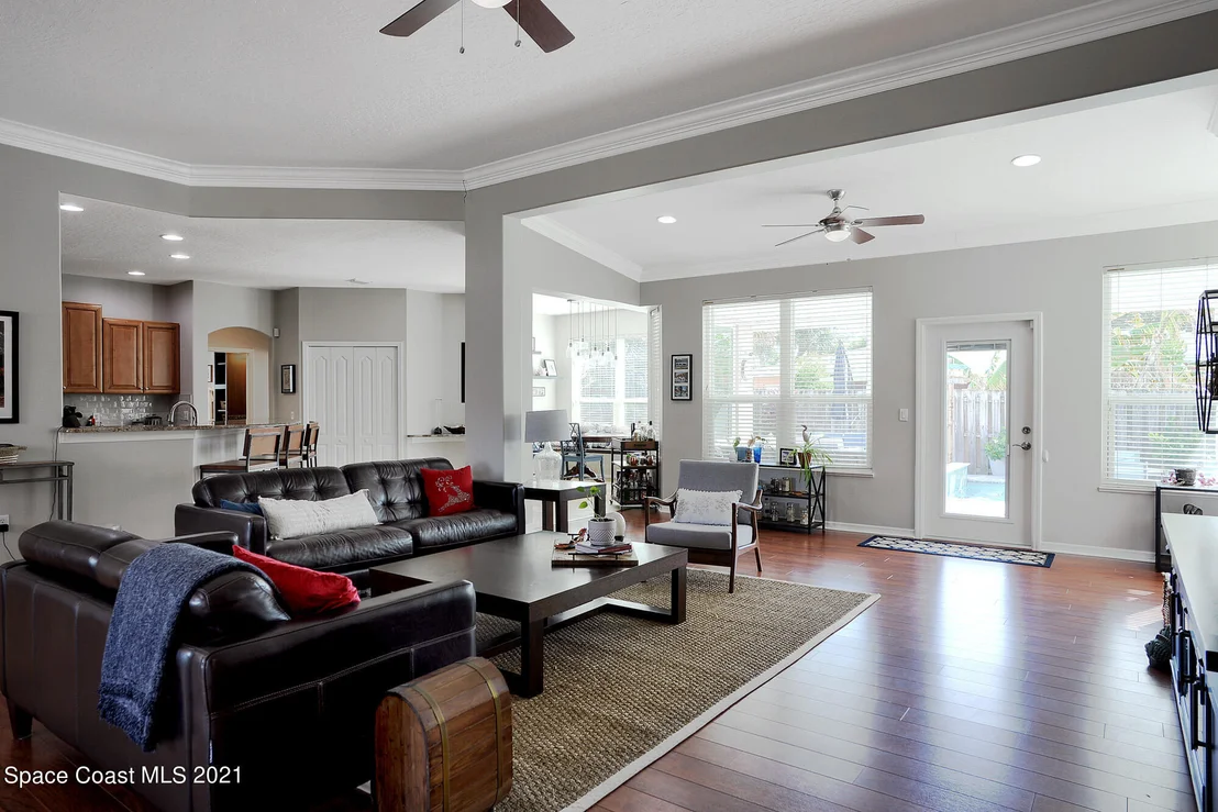 Photo of 145 Eighth Avenue
