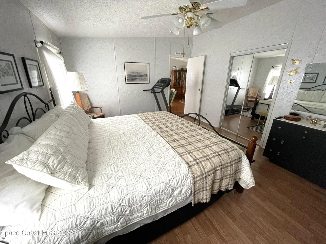 Photo of 303 Buttonwood Court