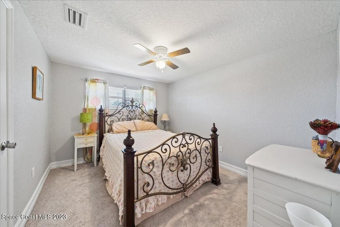 Photo of 1236 Sunwood Drive