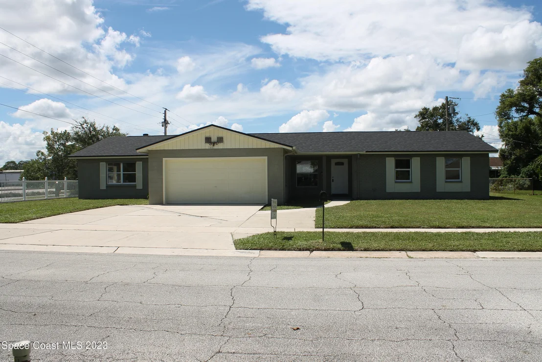Photo of 1447 Floyd Drive