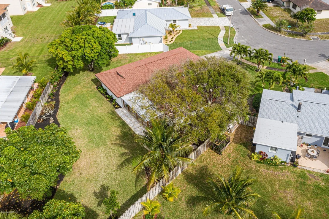 Photo of 541 Biscayne Drive