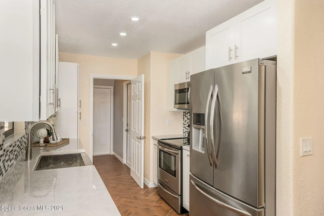 Photo of 1015 Hibiscus Street