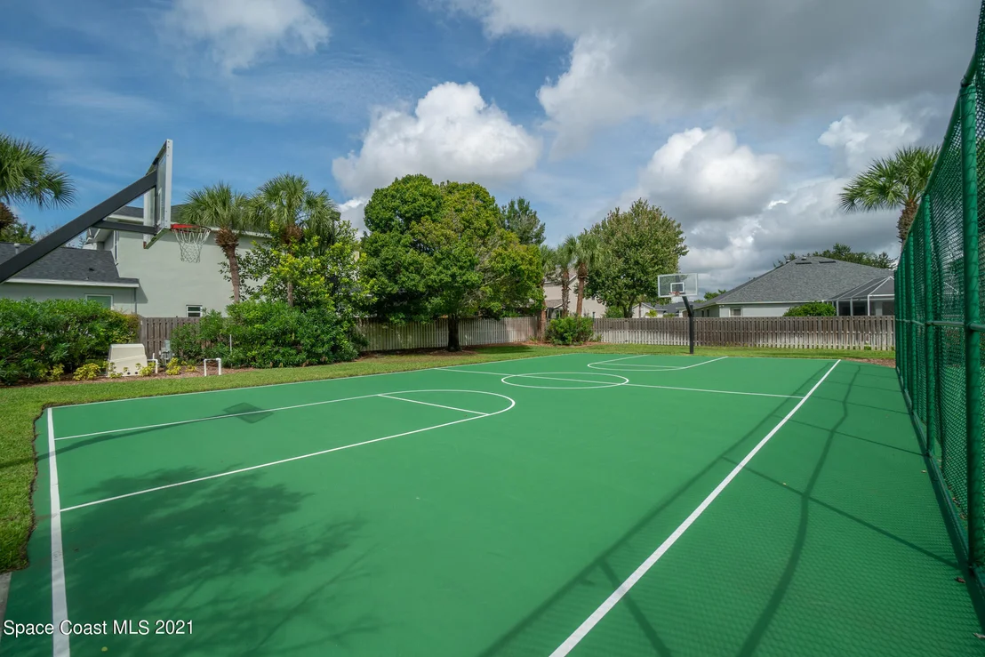 Photo of 5876 Arlington Circle