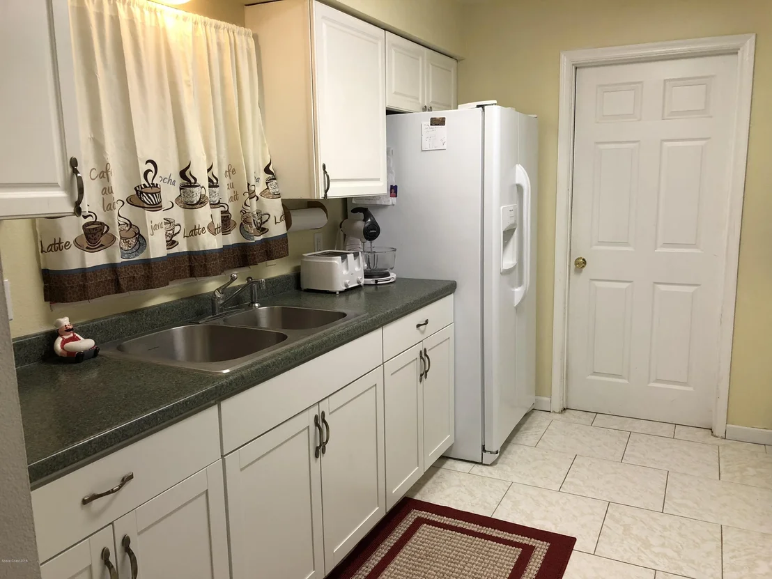 Photo of 976 Cardon Drive