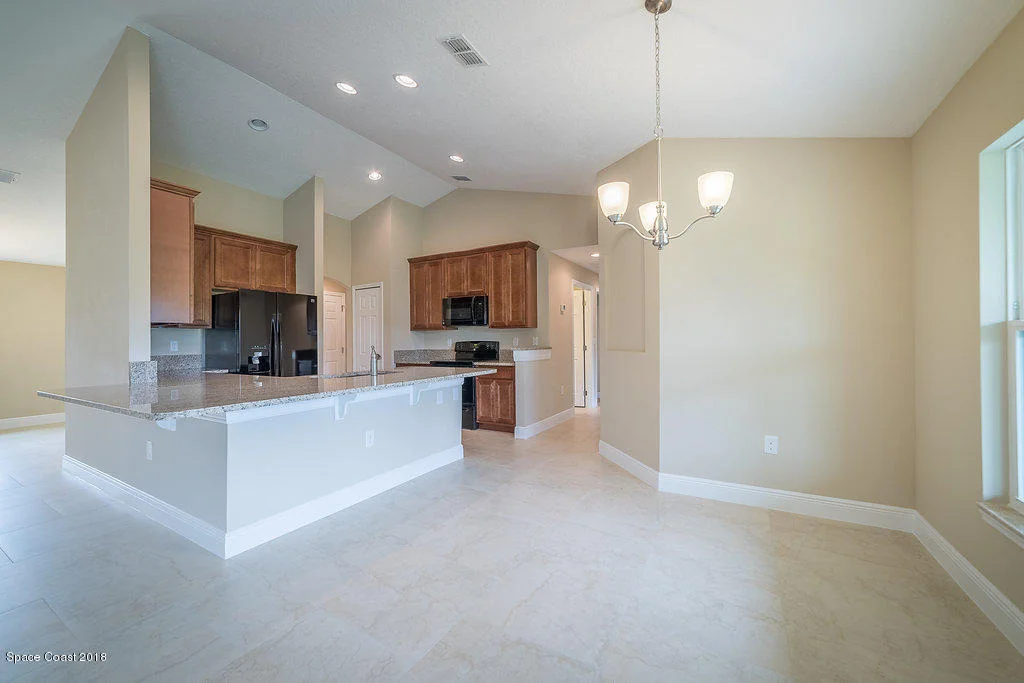 Photo of 1048 Landsdowne Drive