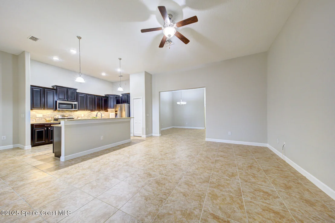 Photo of 3352 Russ Place
