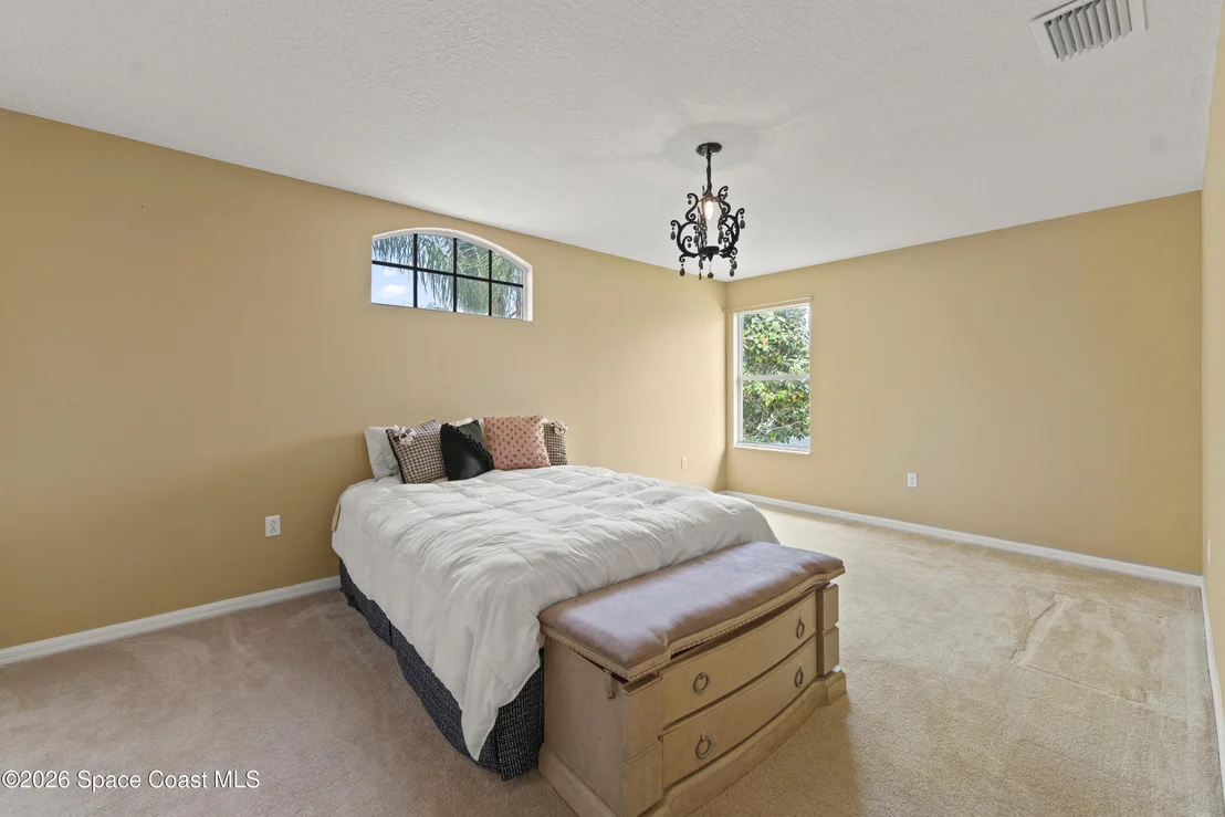 Photo of 385 Tunbridge Drive