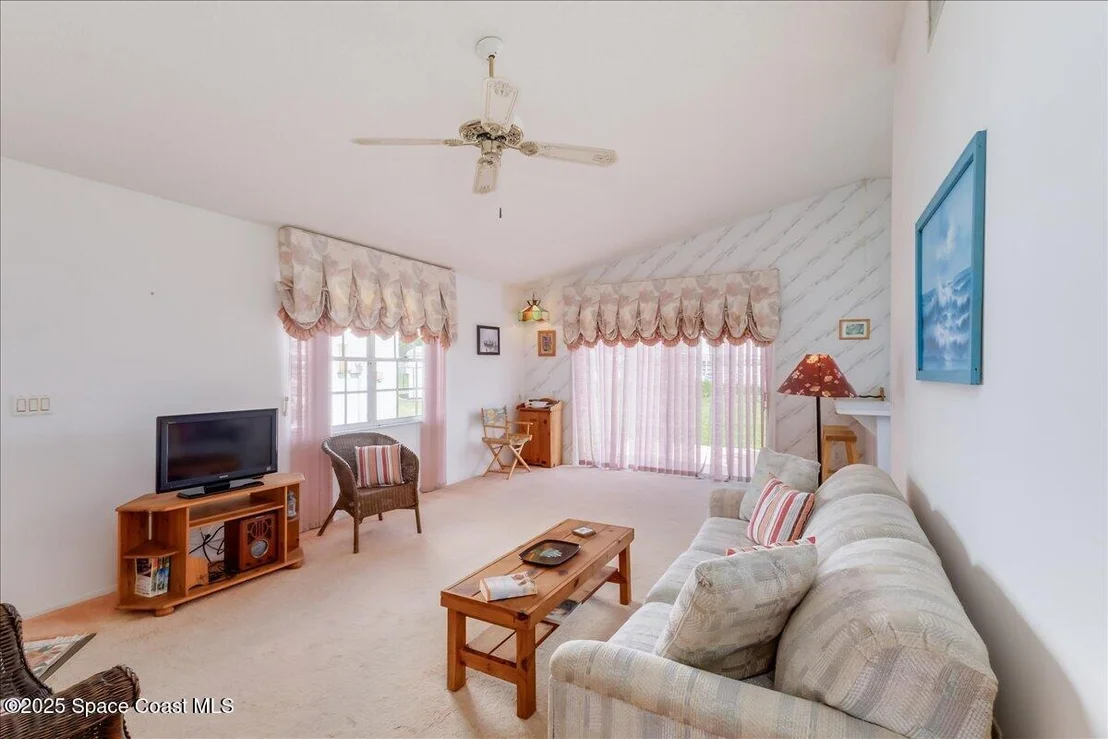 Photo of 1981 Tallowood Court NE