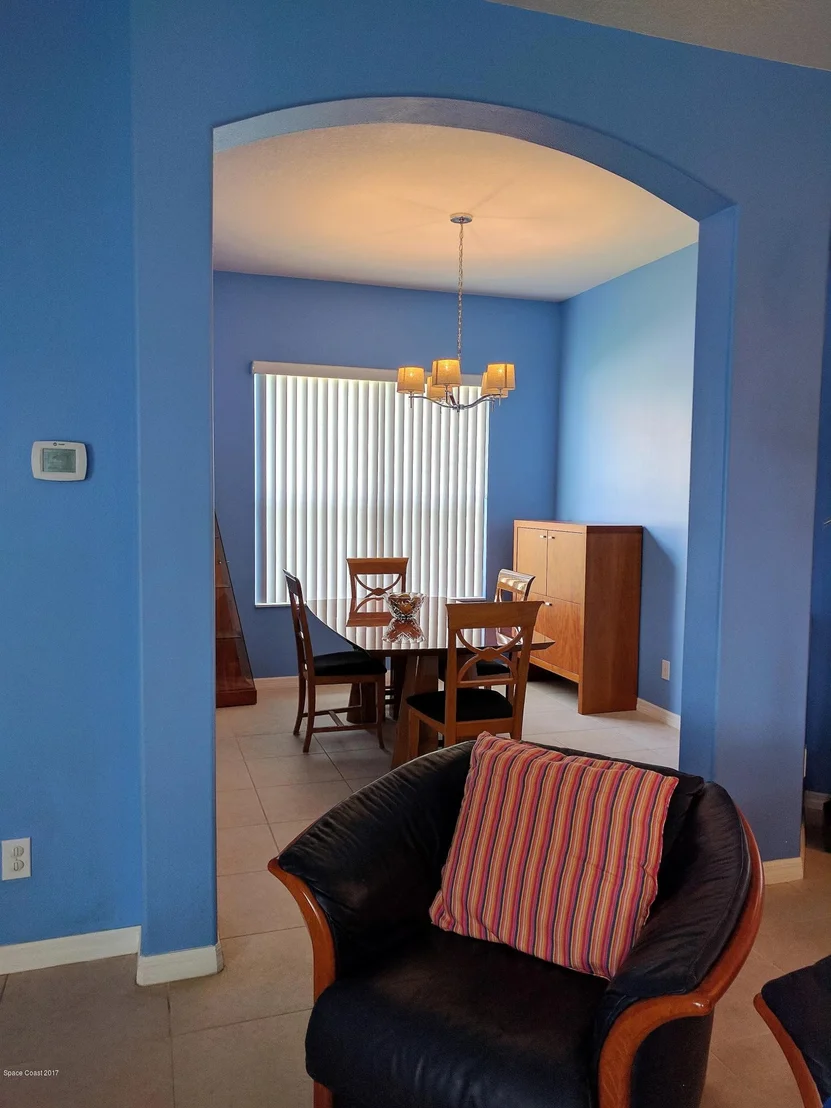 Photo of 111 SE Ridgemont Circle SE