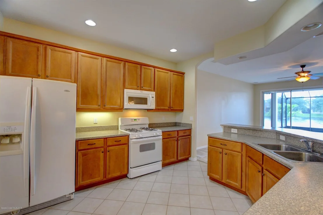 Photo of 4490 Portage Trail