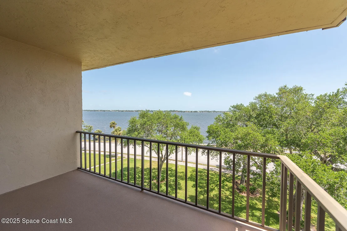Photo of Unit 507B at 1049 Rockledge Drive
