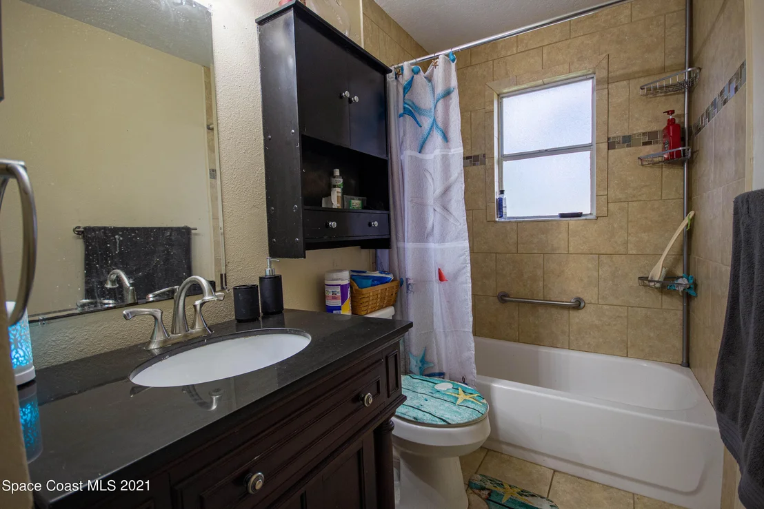 Photo of 4600 Curtis Boulevard