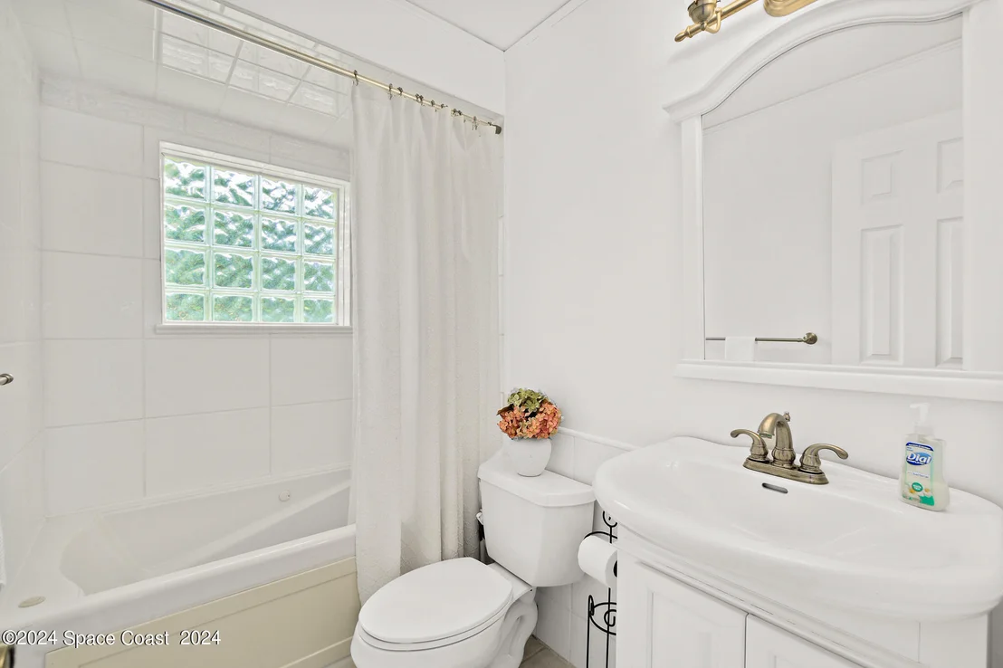 Photo of 3893 Burton Road