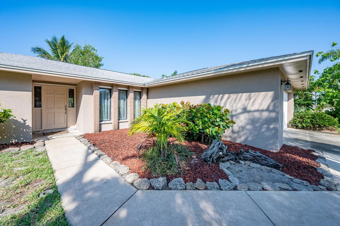 Photo of 320 Yuma Drive