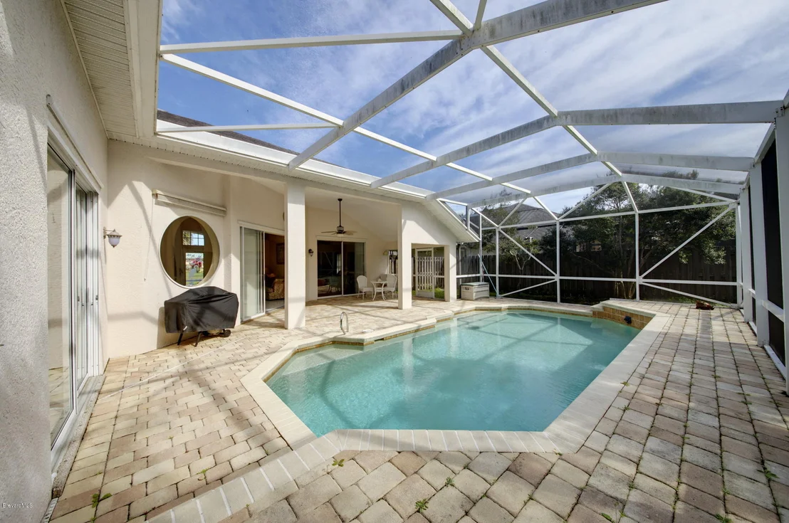 Photo of 313 Island Drive