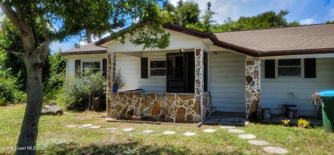 Photo of 1172 Glenham Drive NE