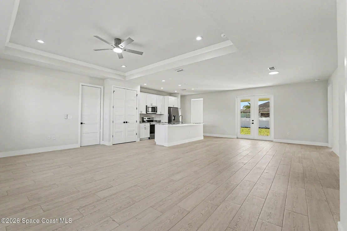 Photo of 1121 Pluto Street SE