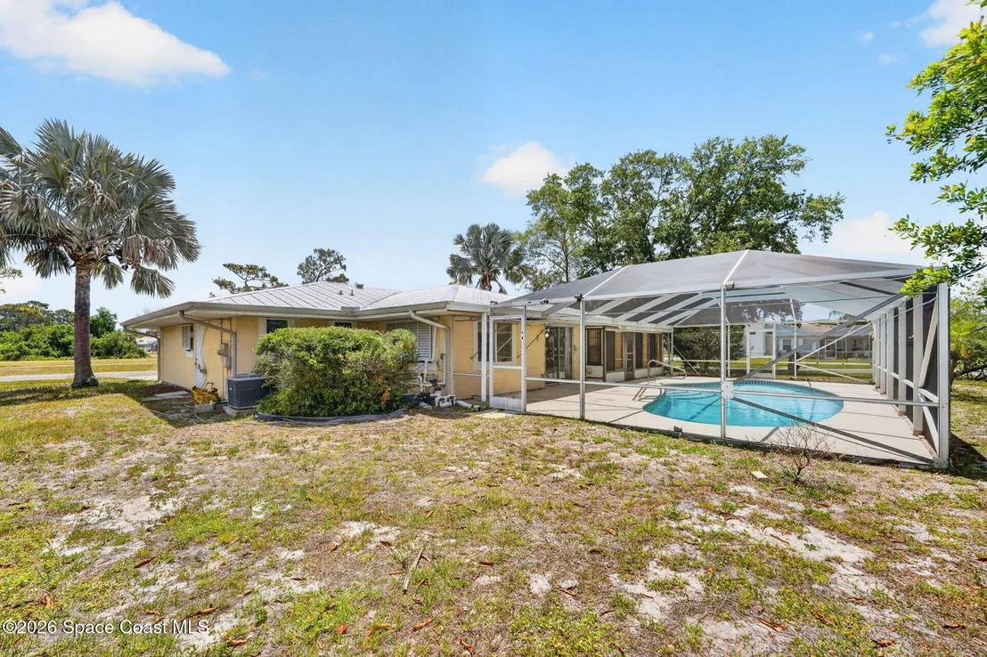 Photo of 1340 Mariposa Drive NE