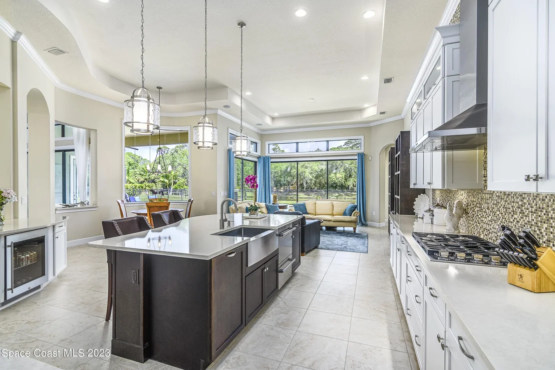 Photo of 814 Lorenza Place