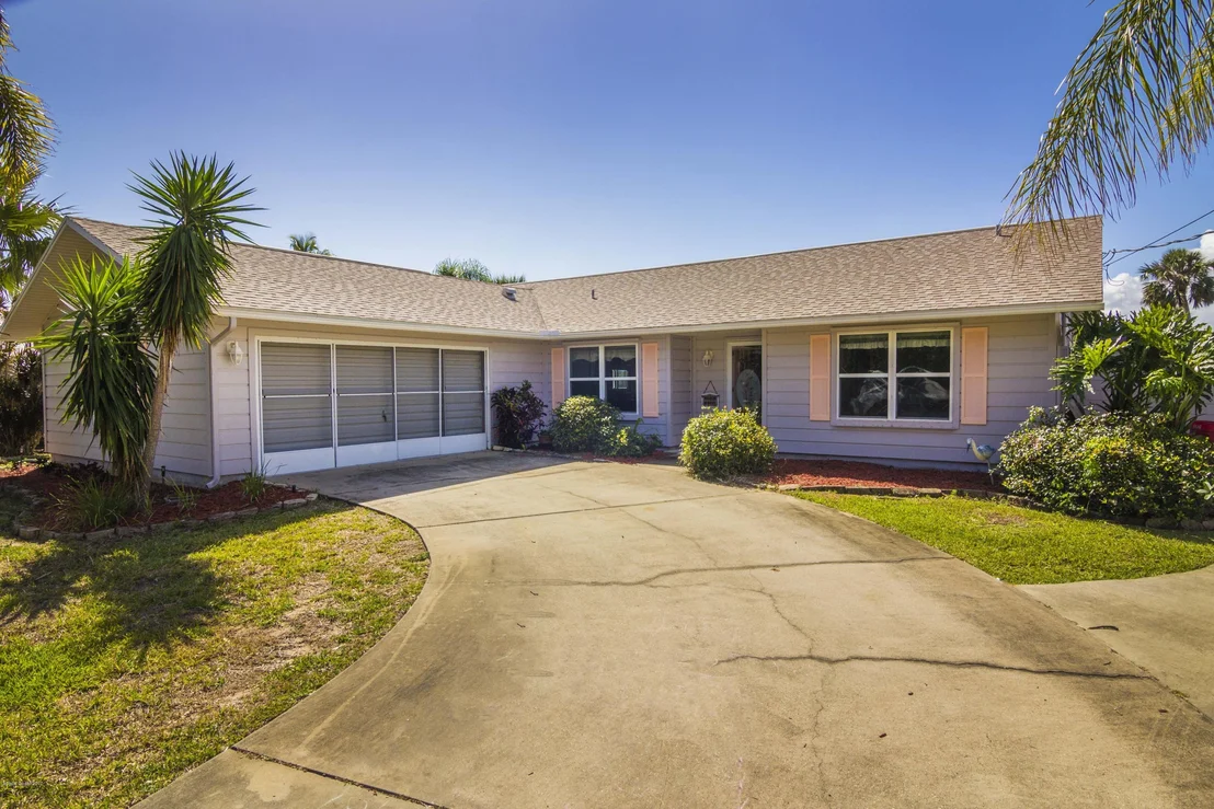 Photo of 351 Nikomas Way