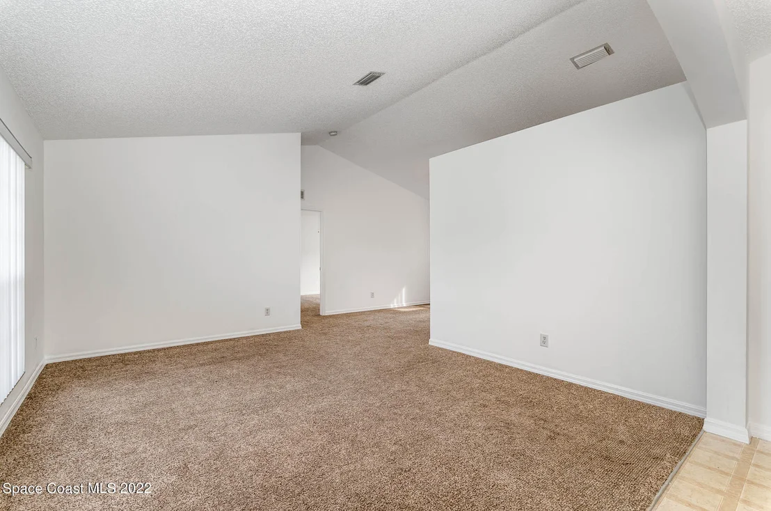 Photo of 1707 Elmhurst Circle SE