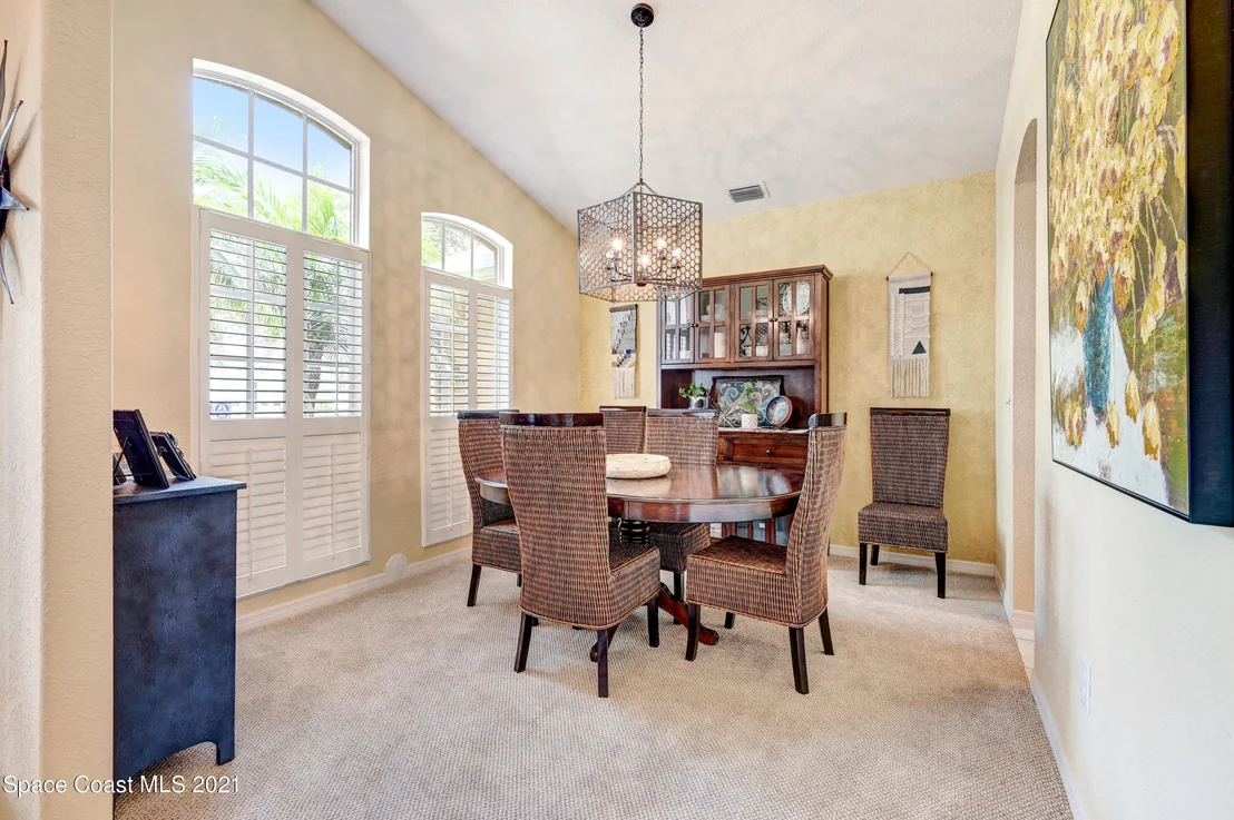 Photo of 992 Carriage Hill Road