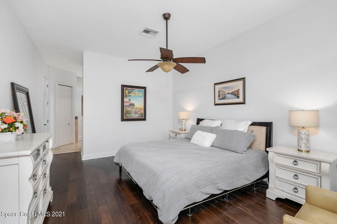 Photo of 800 Peregrine Drive