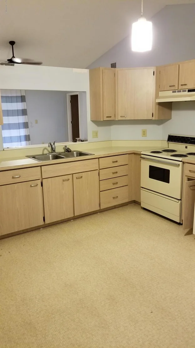 Photo of 4270 Silver Lake Drive