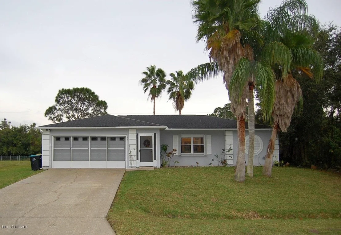 Photo of 1691 Adview Road SE