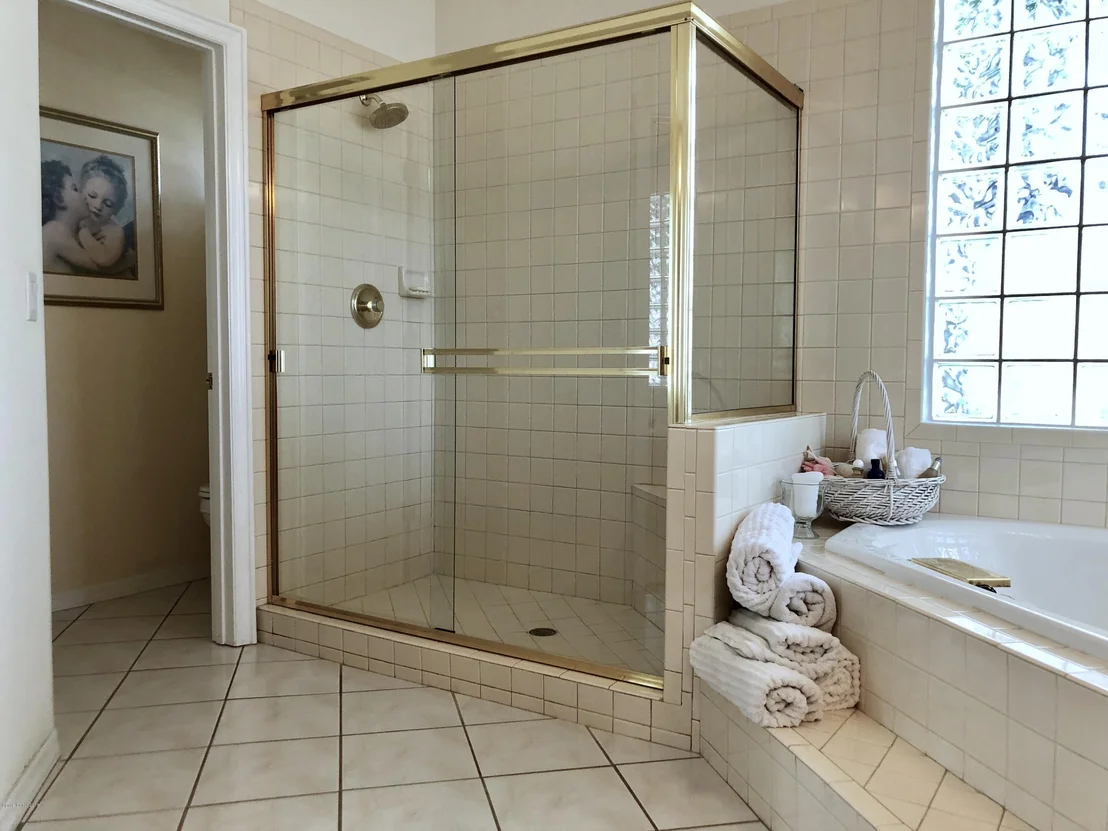 Photo of 975 Whisperpine Drive