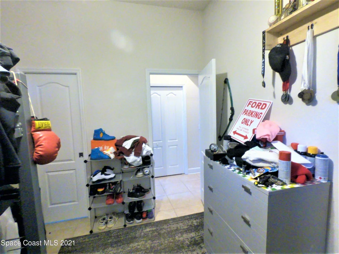 Photo of 1035 Starling Way